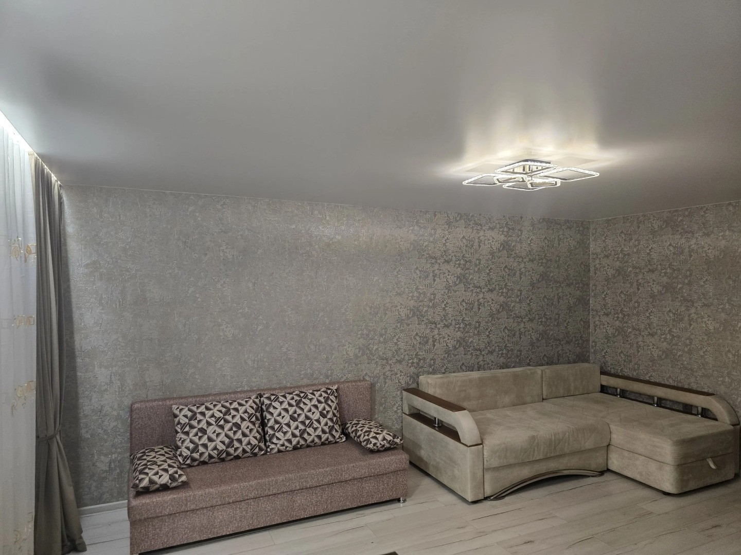 Квартира Красивая Студия в Стиле Hi Tech