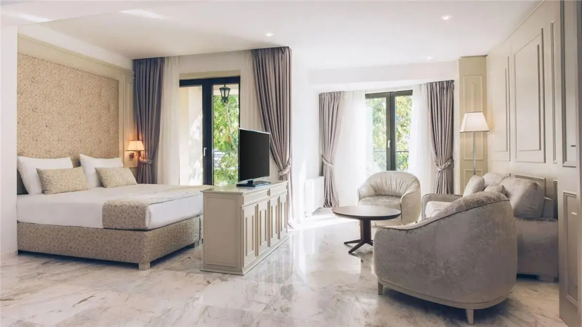 Отель Iberostar Slavija