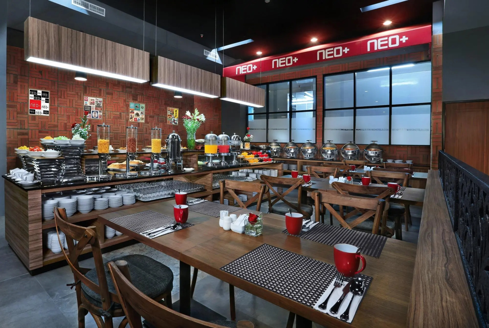 Отель Neo+ Waru Sidoarjo