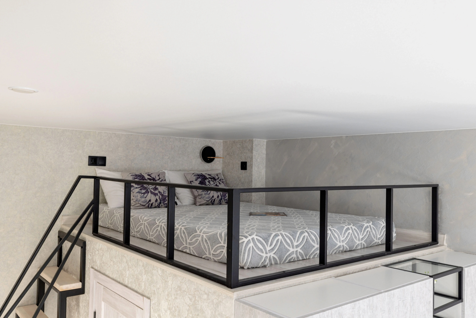 Квартира Дизайнерская Grey Room у Невского проспекта