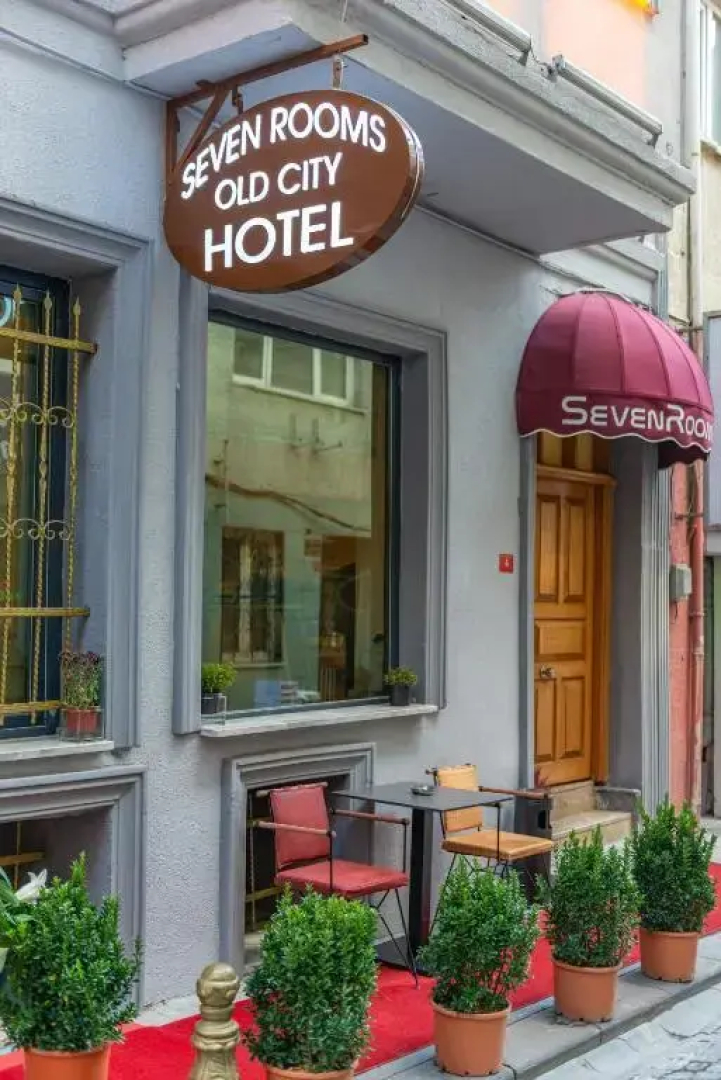 Seven Rooms Oldcity Hotel