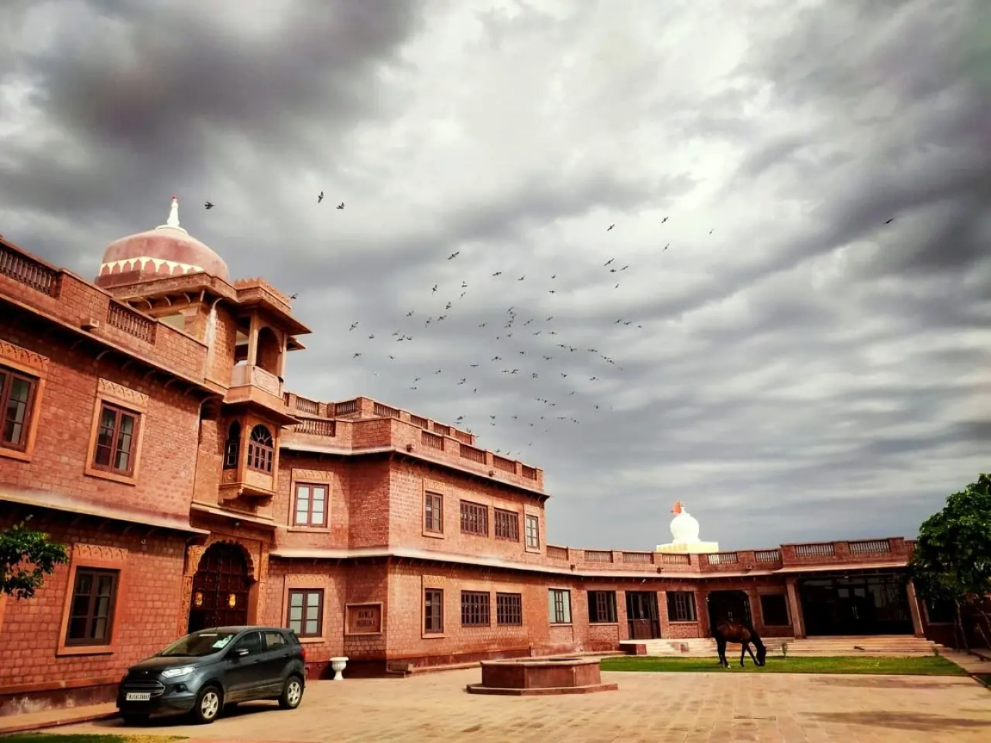 Отель Indroka Fort A Heritage Hotel&Resort