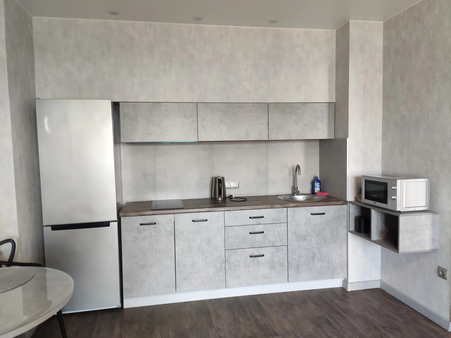 Апартаменты  Двухкомнатные апартаменты евростандарта с закрытой территорией