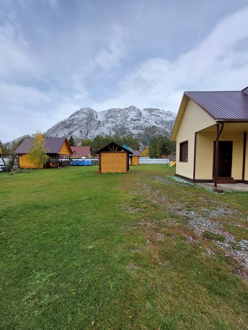 Частный дом Домик-студия на Чемальской