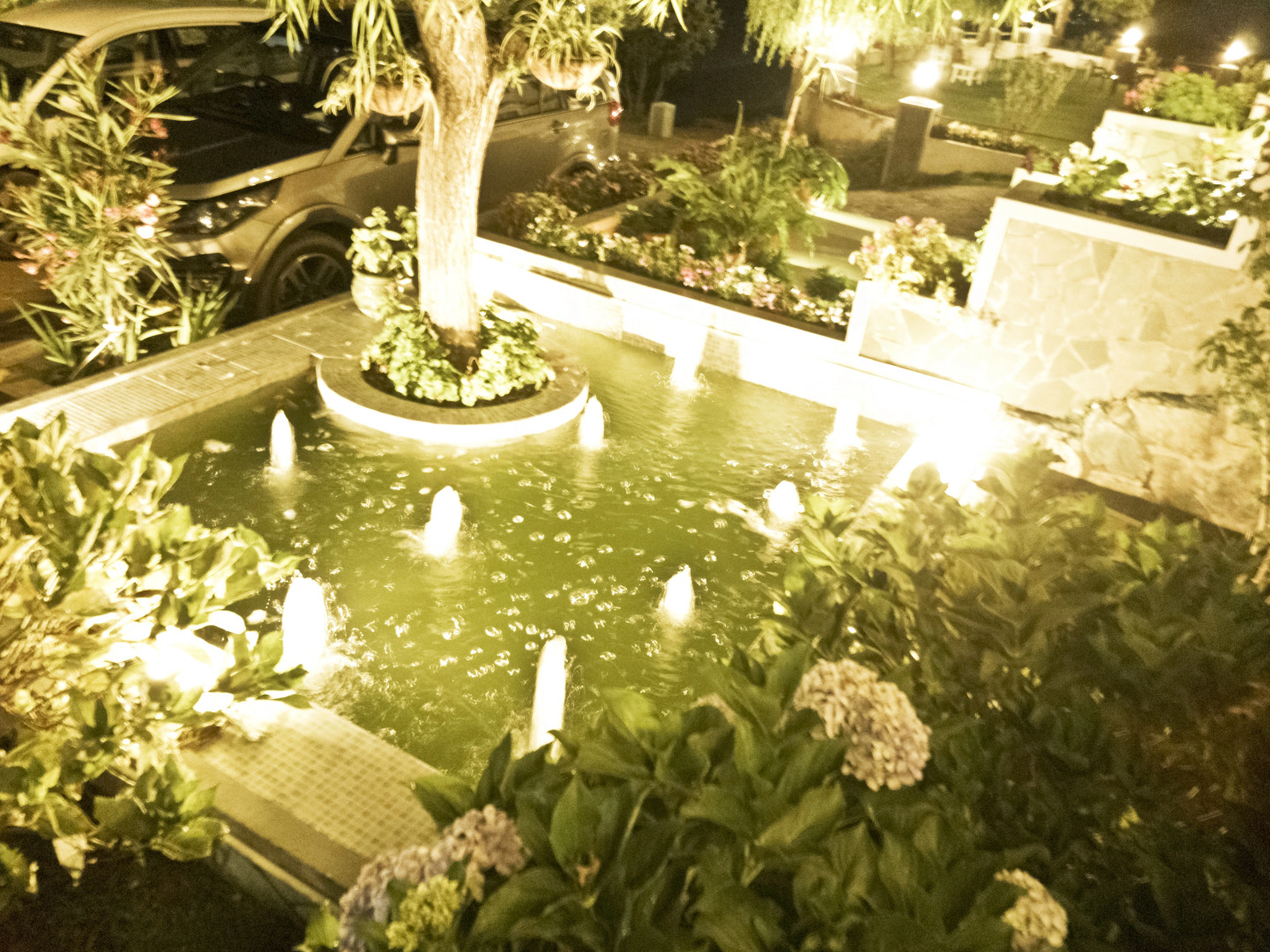 Отель Royal Jardin Whistling Pines Resort