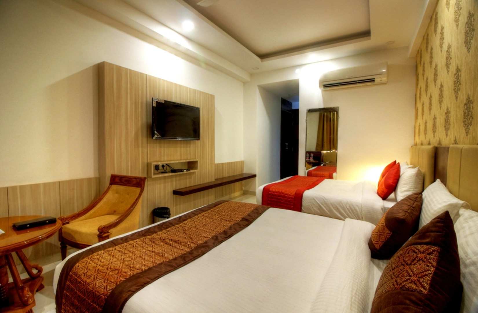 Отель Almati Inn at Delhi Airport