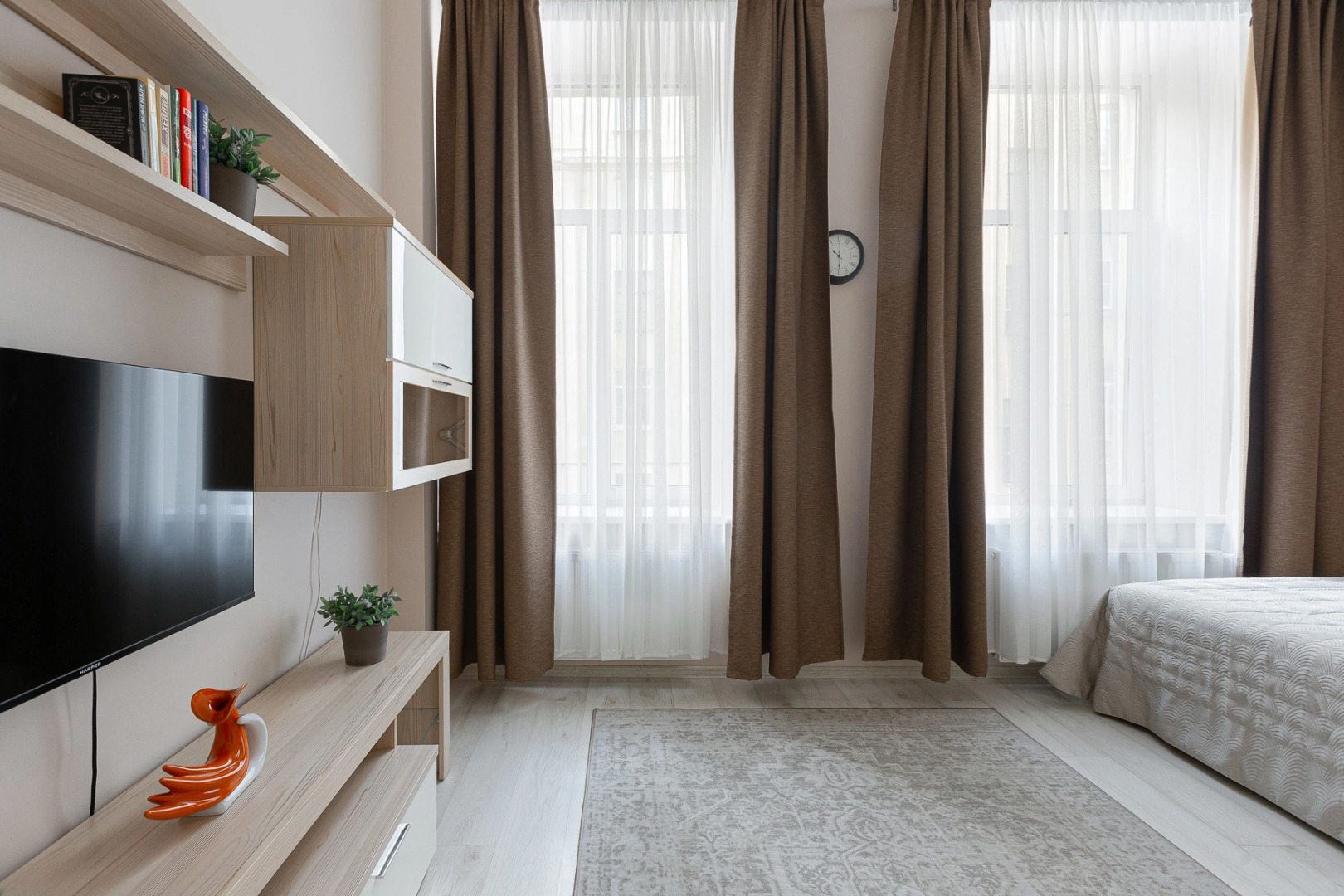 Апартаменты на Караванной