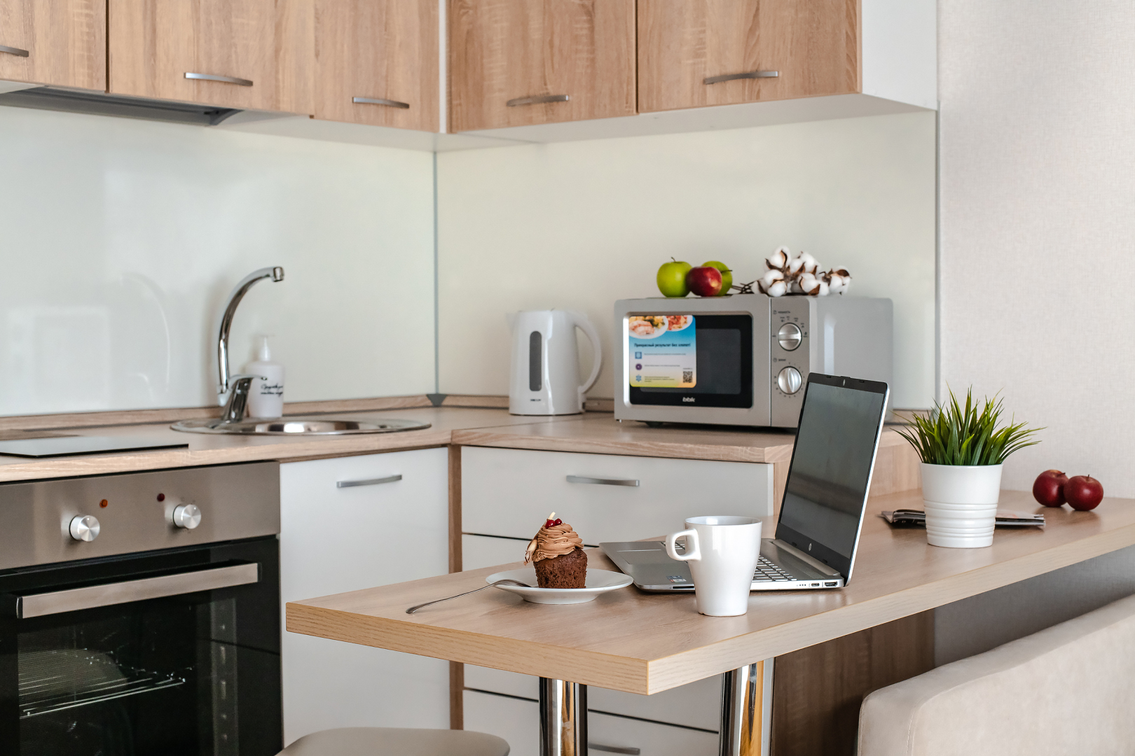 Апартаменты TopHouse на Можжевеловой 18, 6 этаж