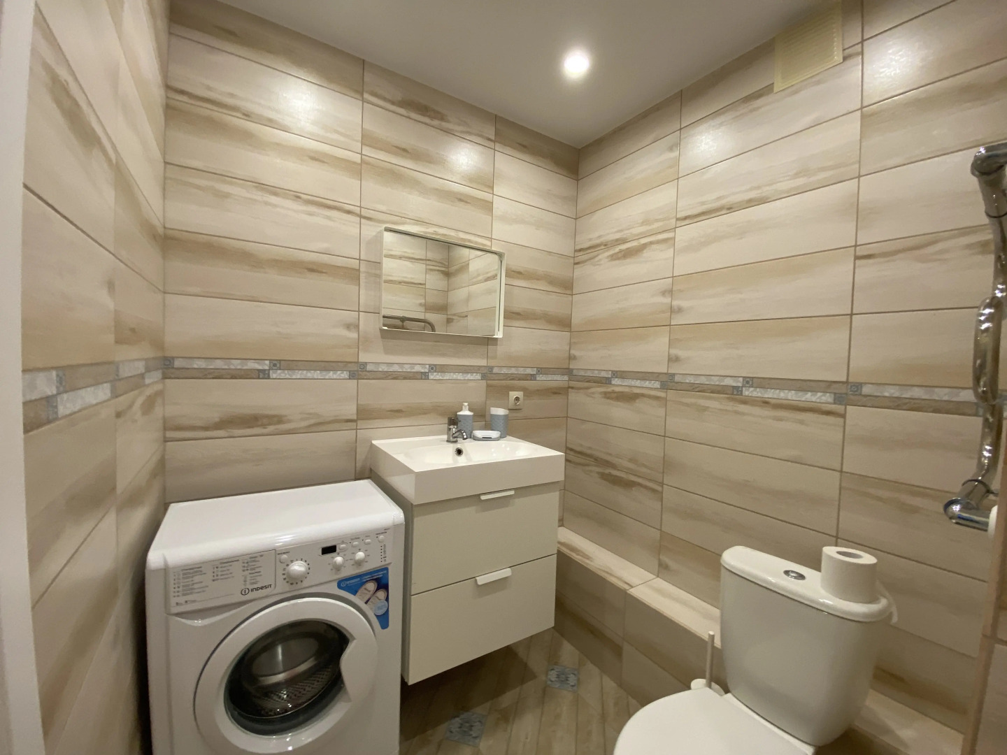 Квартира Современная рядом с ТЦ Остров Arendatmn24