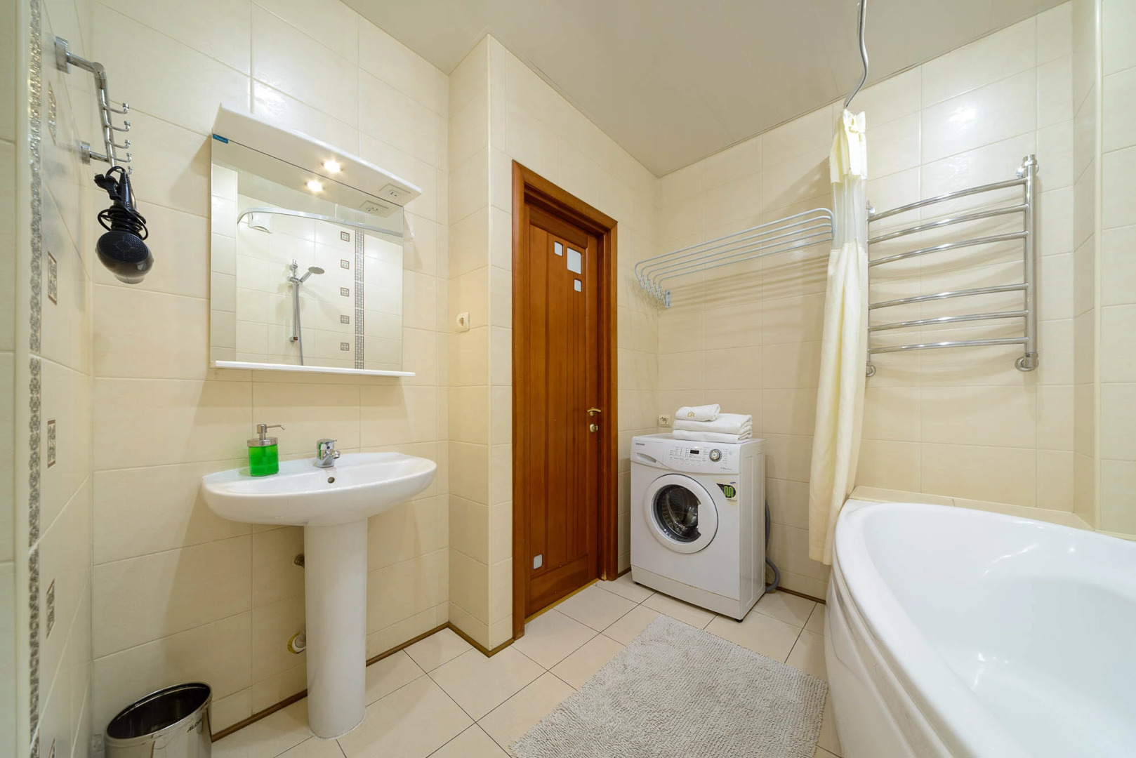 Апартаменты 2-комнатные HomeApart Ленина, 2