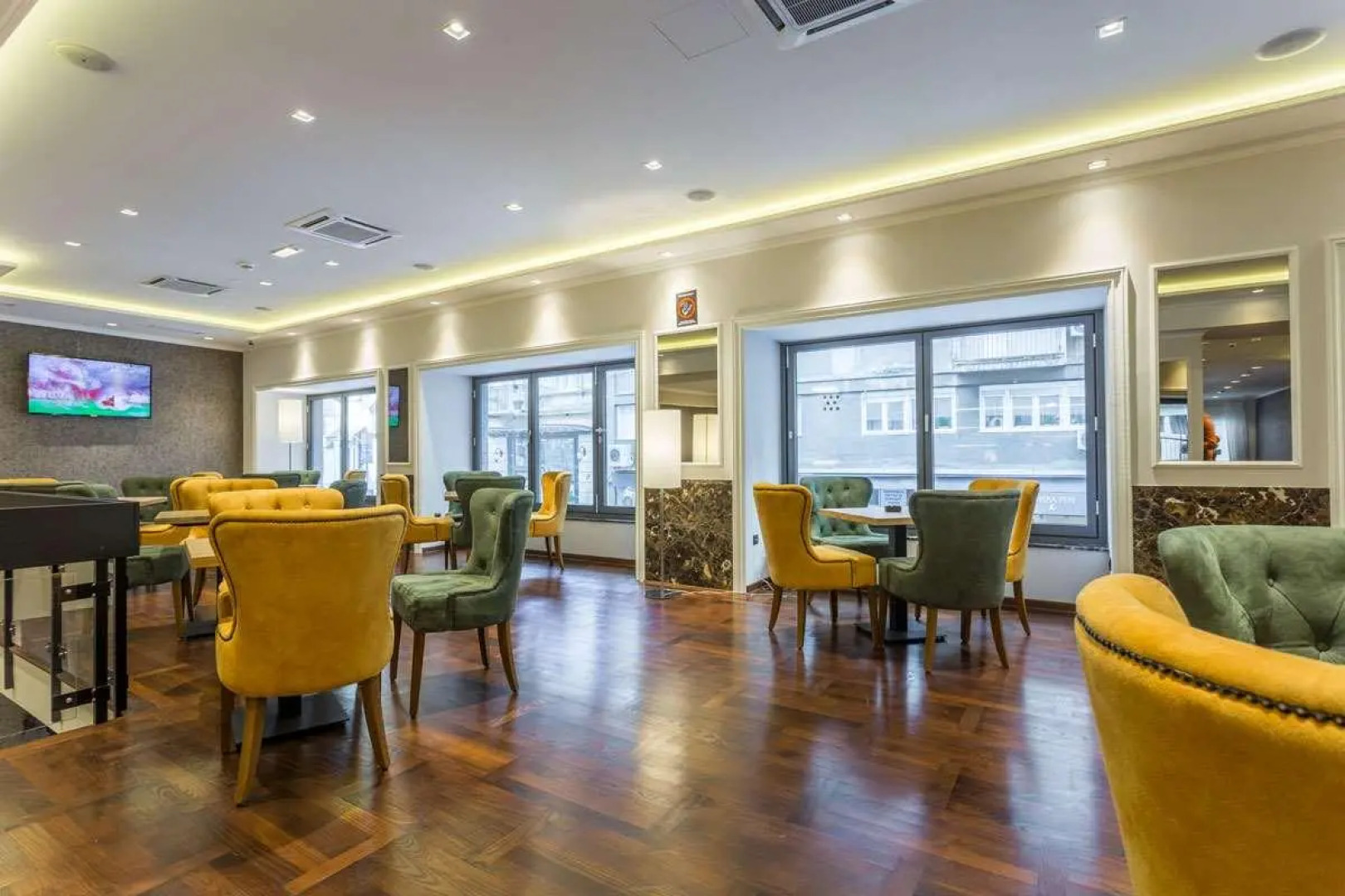 Отель Royal Inn