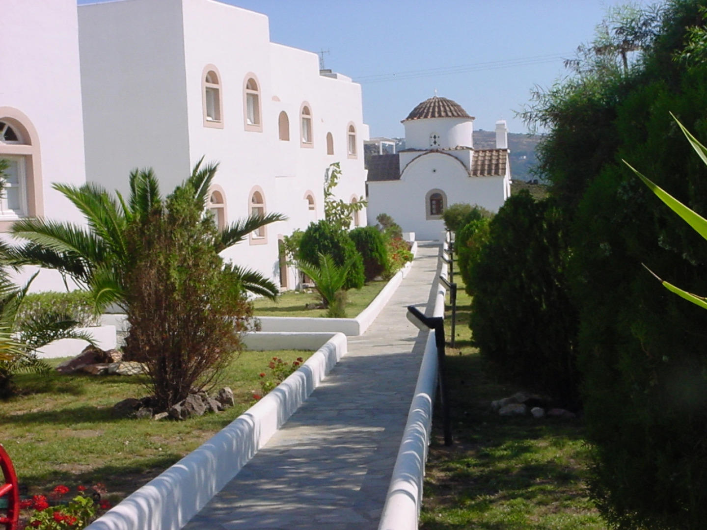 Отель Porto Scoutari Romantic Hotel & Suites