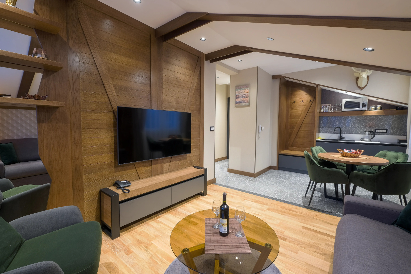 Апартаменты Modern Mountain CENTRAL 18 + garage