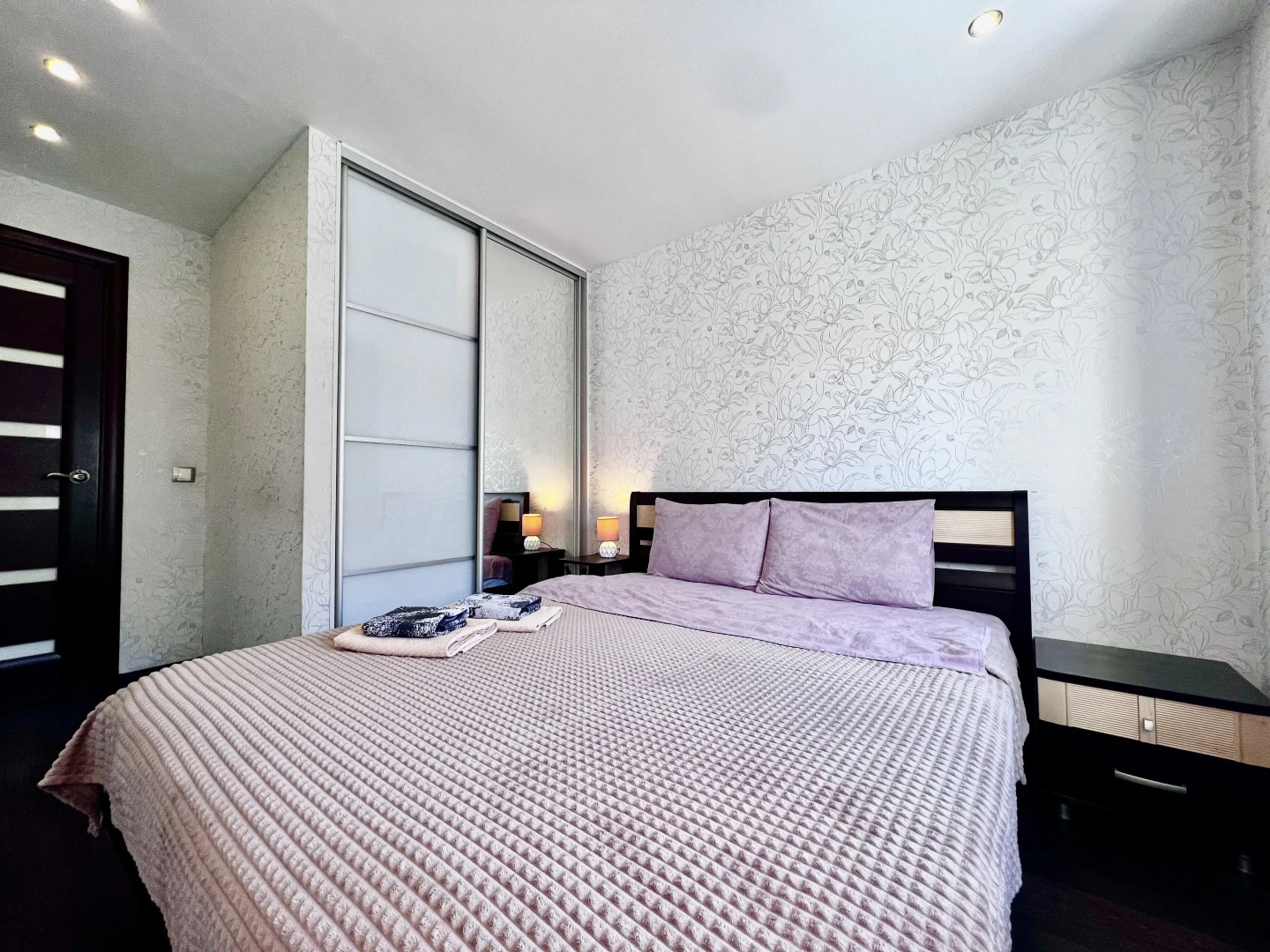 Апартаменты 51 Евродвушка в Центре Экспедиция на Север на Полярных Зорях, 19