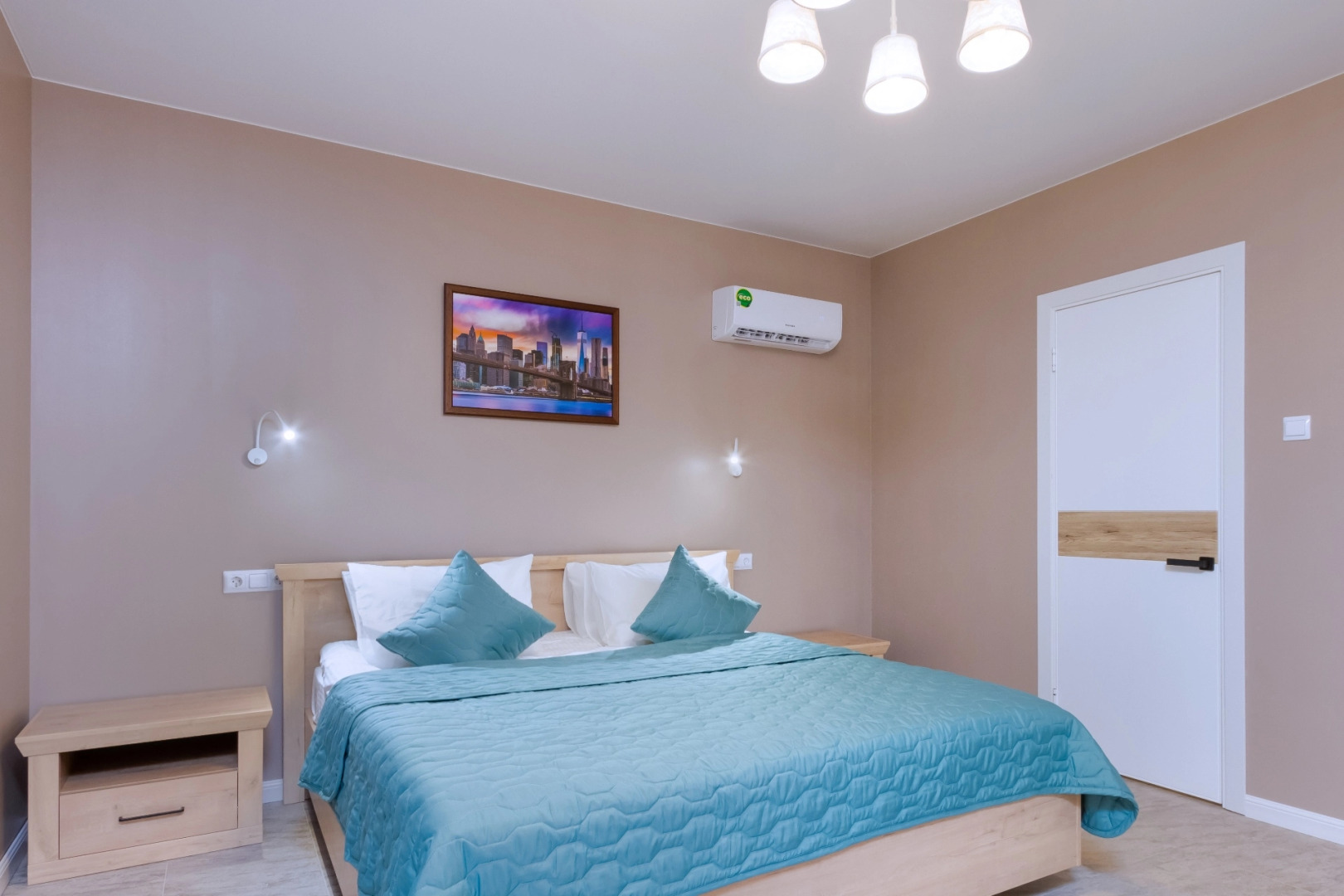 Отель Дискавери