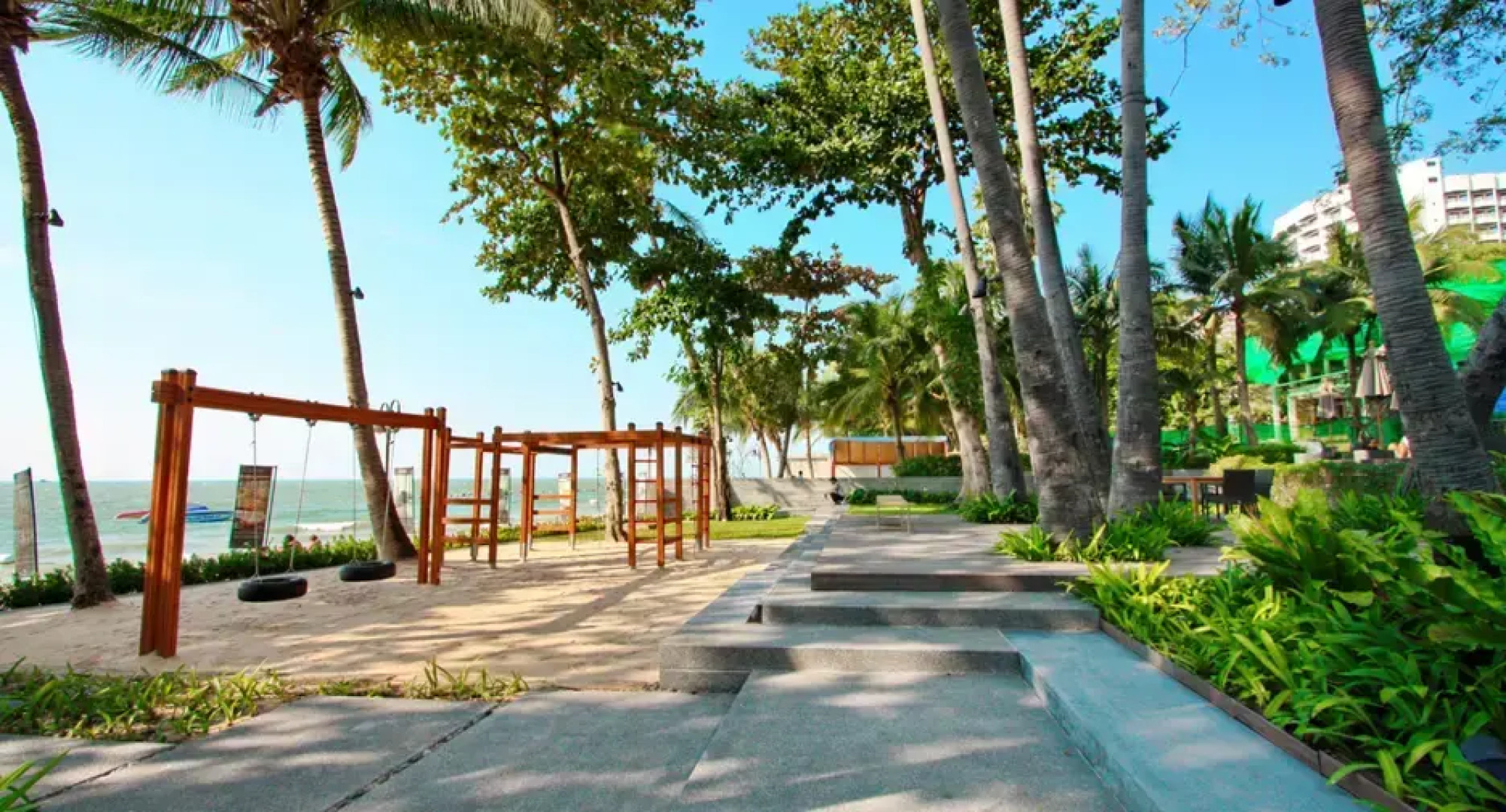 Апартаменты Zire WongAmat