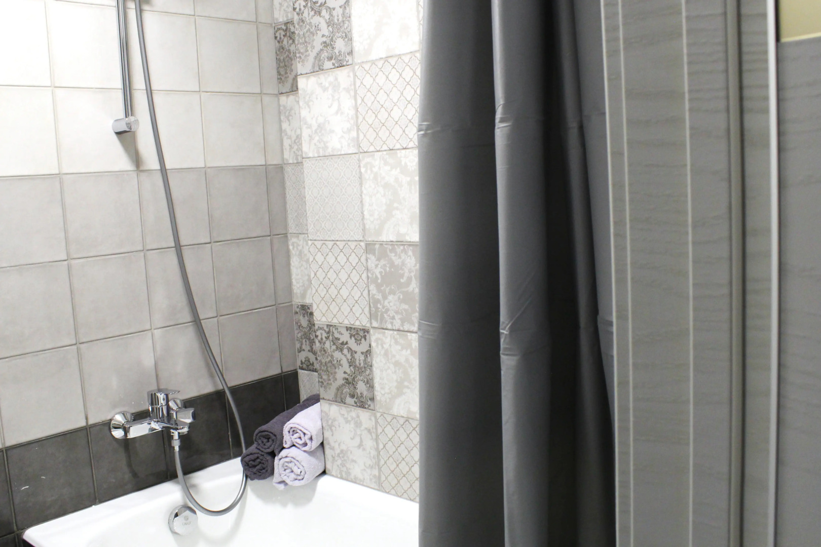 Апартаменты Apato Уютная студия с видом на город и горы