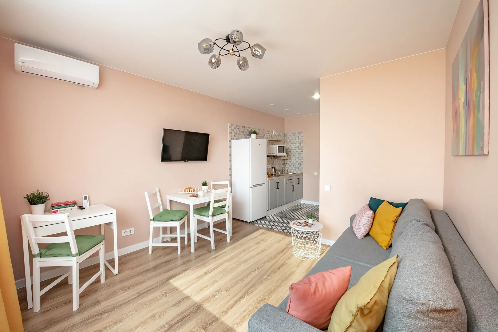 Апартаменты TopHouse на Фастовской 29 однокомнатные