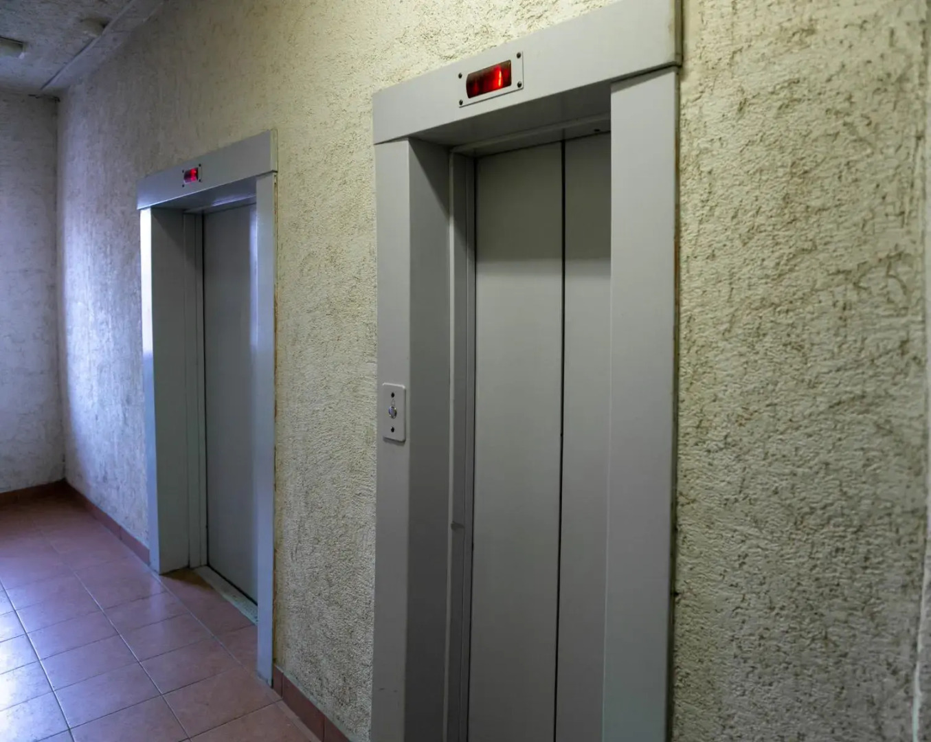 Апартаменты однокомнатные (117) Серебровская 91