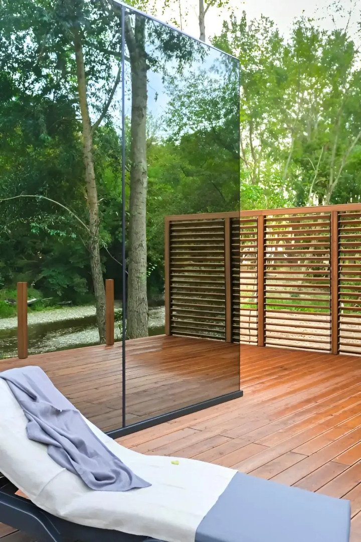 Частный Дом на Берегу Реки с Авторским Дизайном