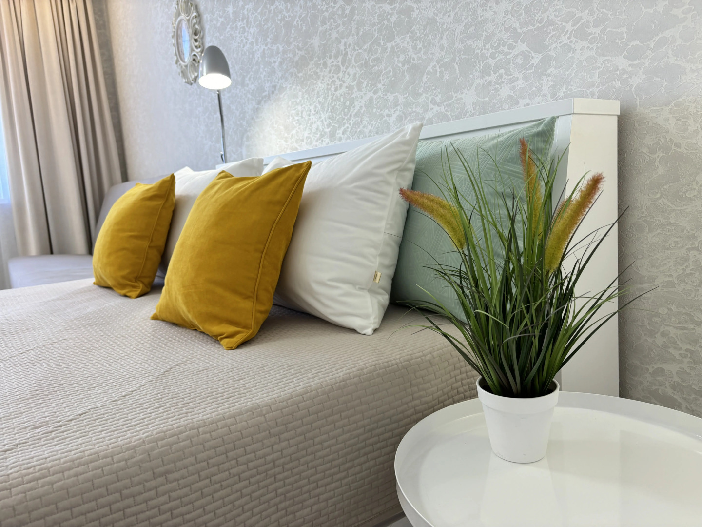 Квартира 2-комнатная 70 м² с видом на озеро