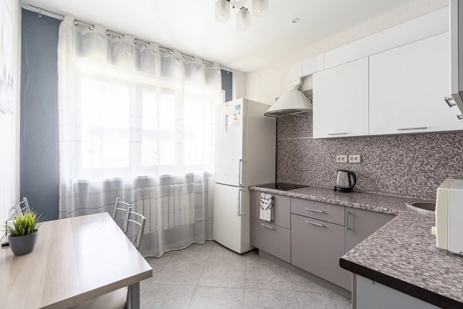 Апартаменты Мэйтс на Галактионова 3 Б 1