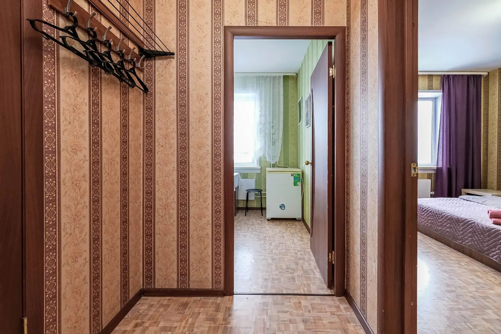 Квартира рядом с Мнтк им. Федорова и Ск Заря