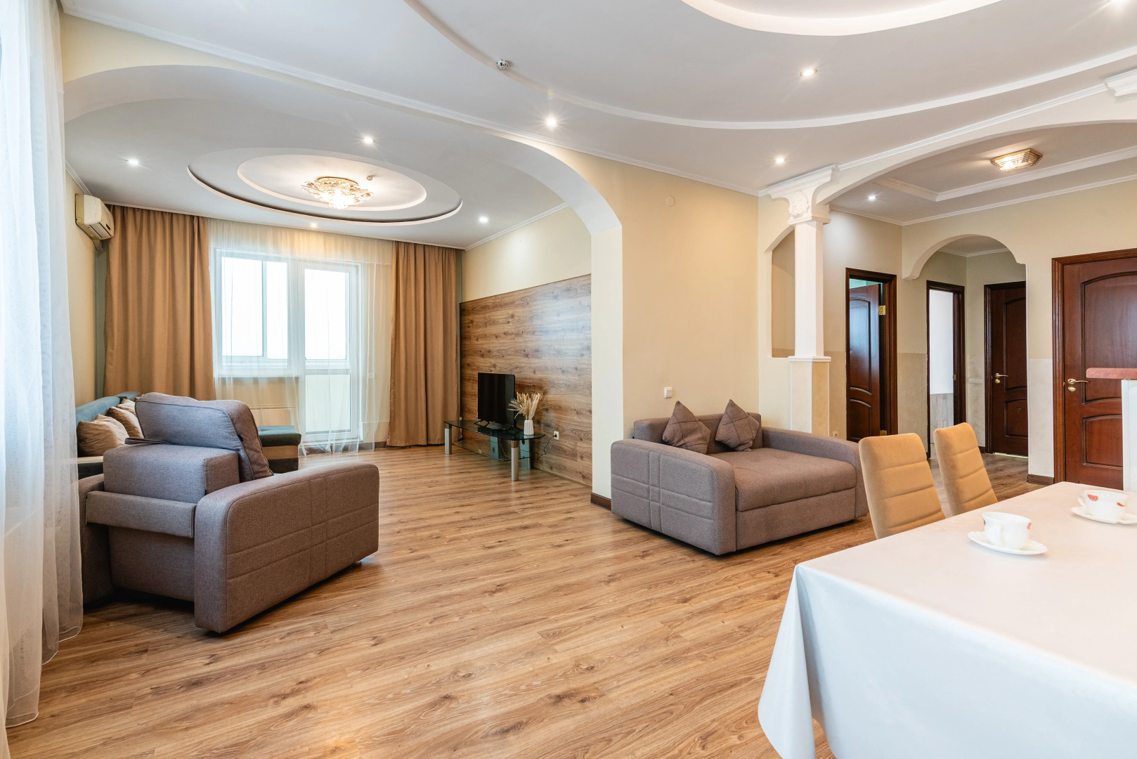 Апартаменты Просторные 3-х комнатные в стиле минимализм