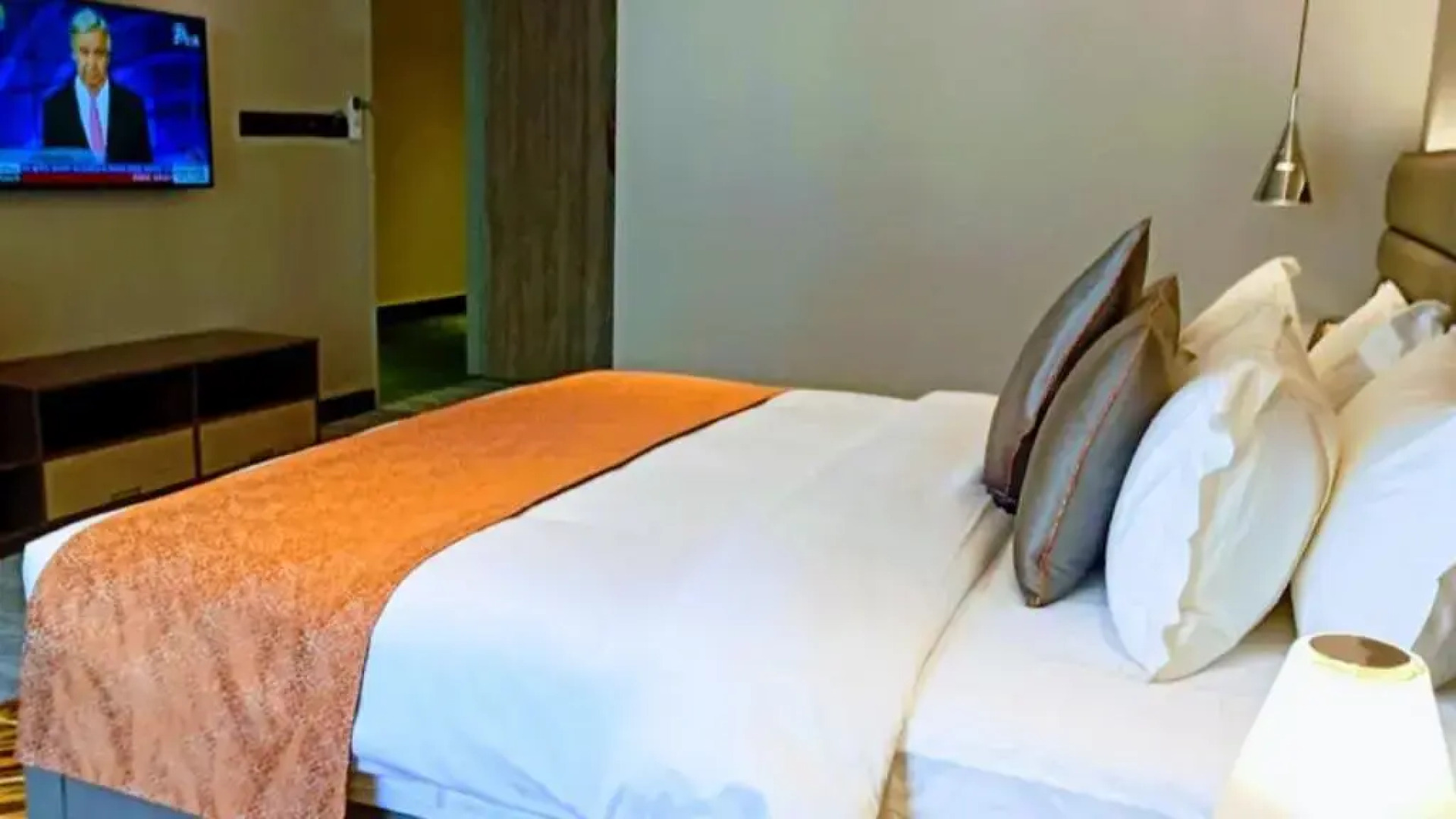 Отель Omni Residency