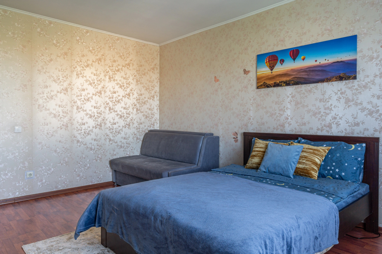 Квартира с балконом у госпиталя ветеранов