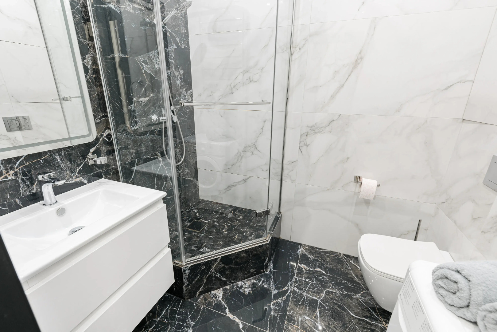 Апартаменты Apart+ Теслы 24 black