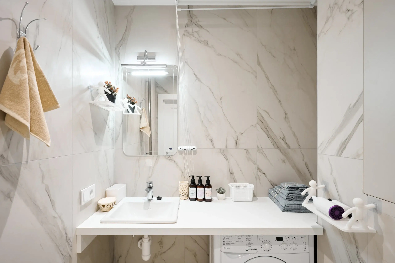 Апартаменты Светлая квартира с парковкой между Курской и Таганской, Земляной Вал