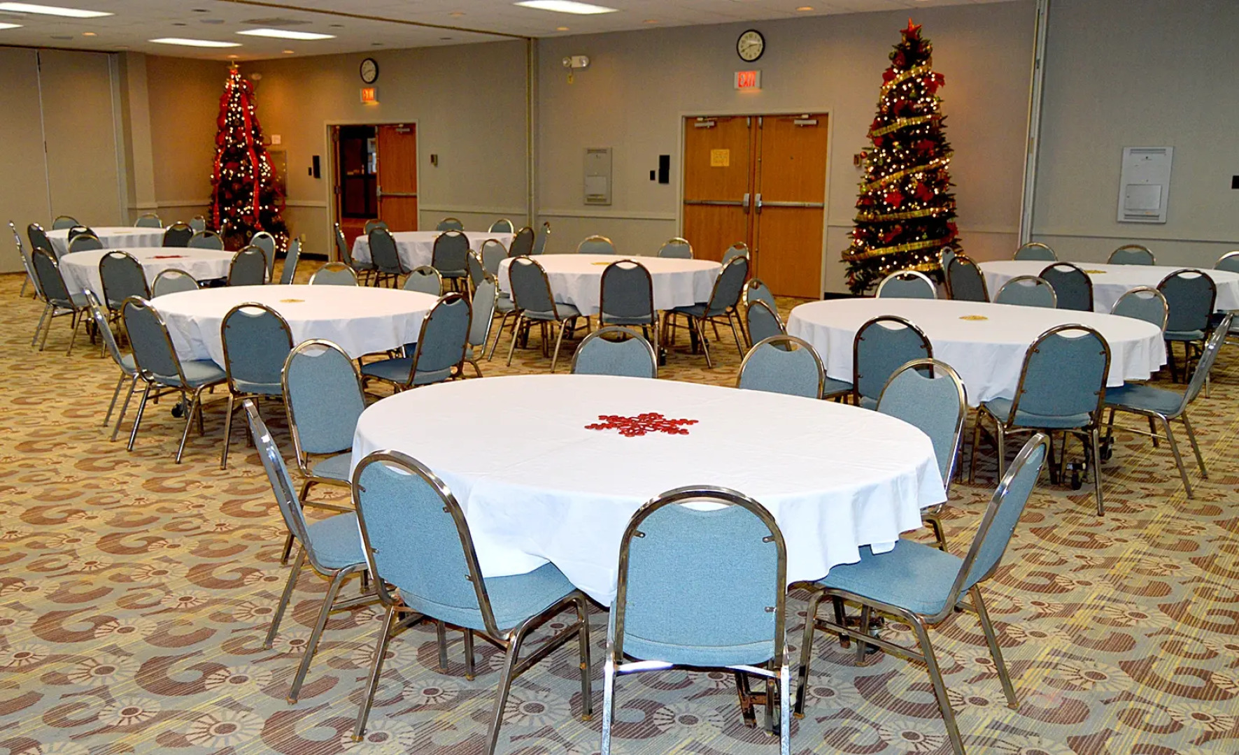 Отель Ramada Hotel & Conference Center