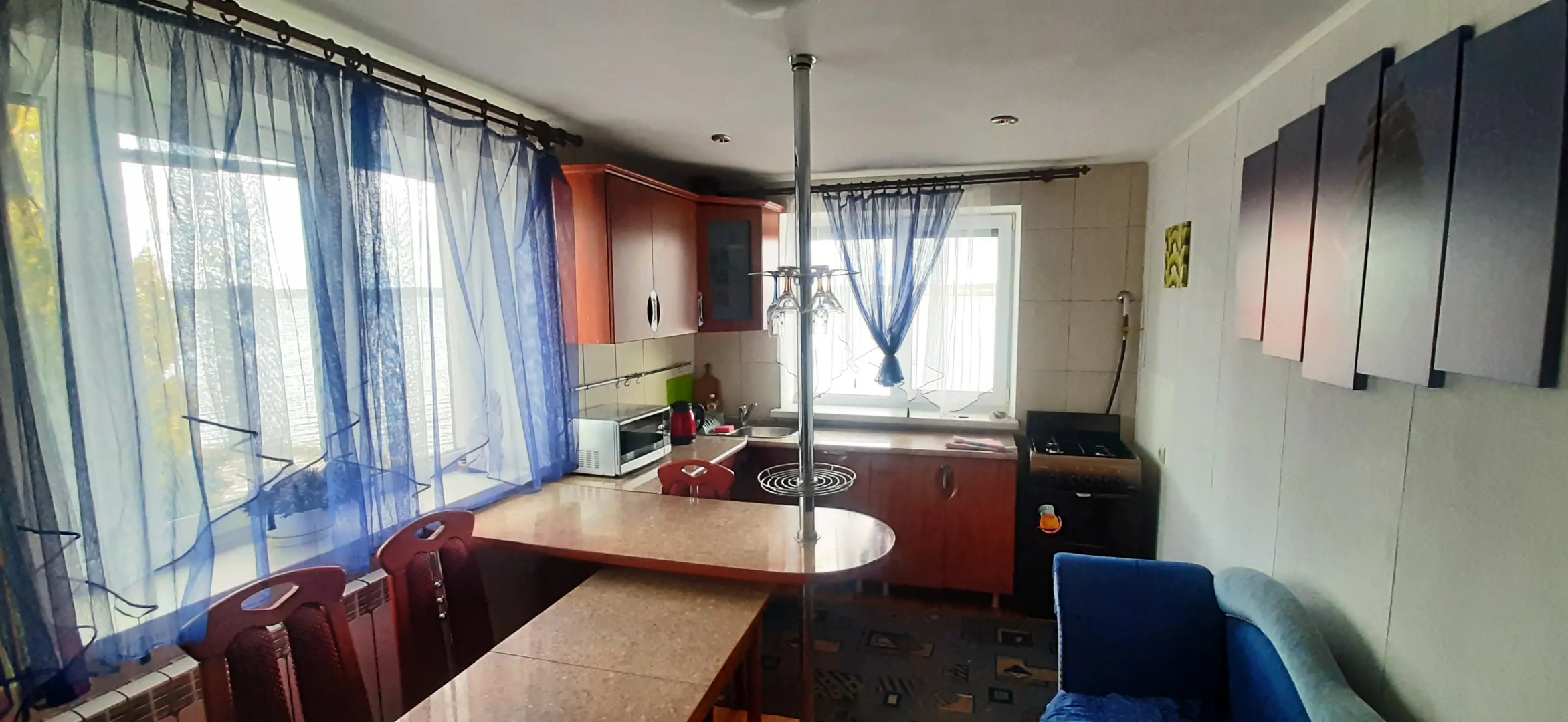 Вилла Домик у озера Свирь