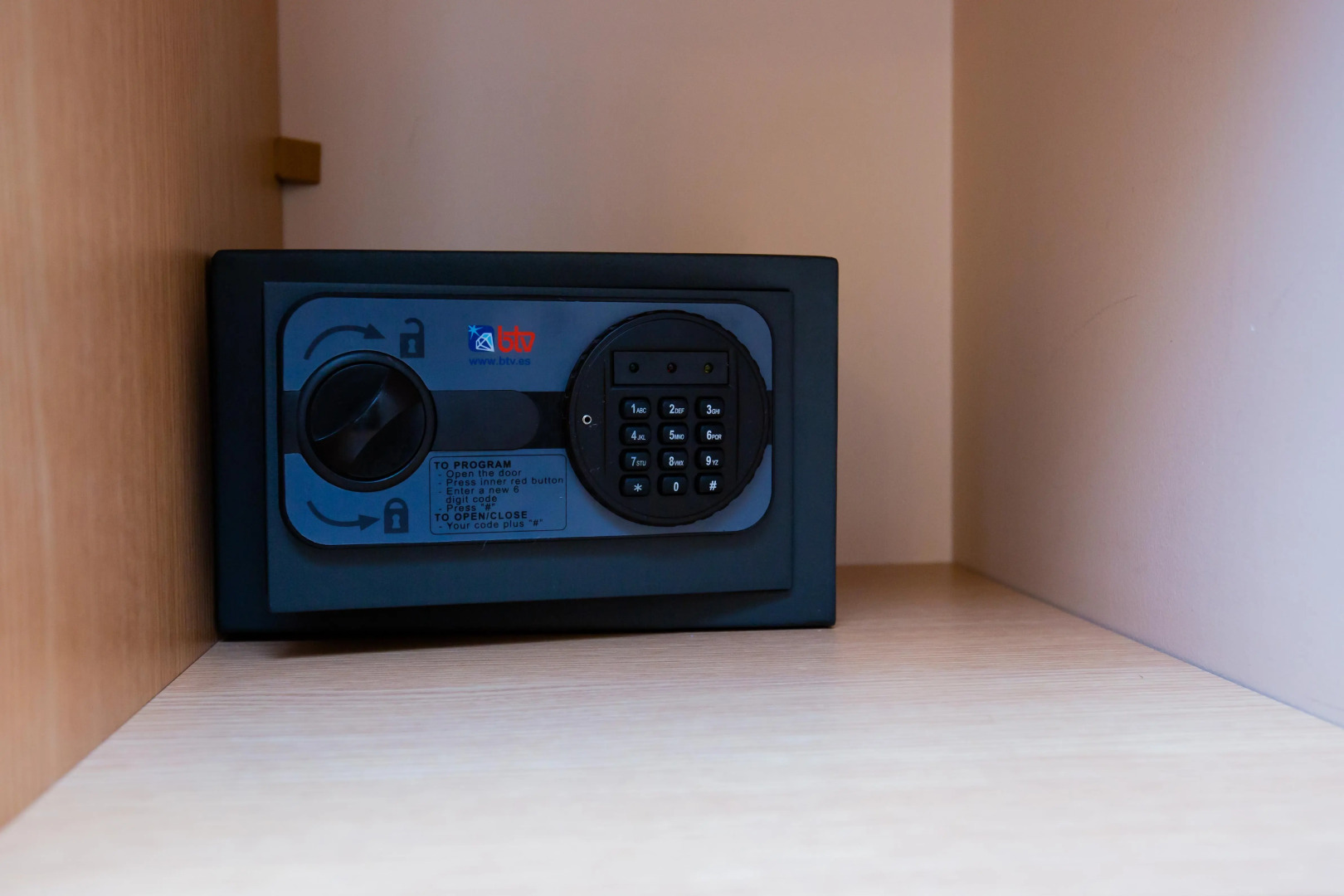 Отель София