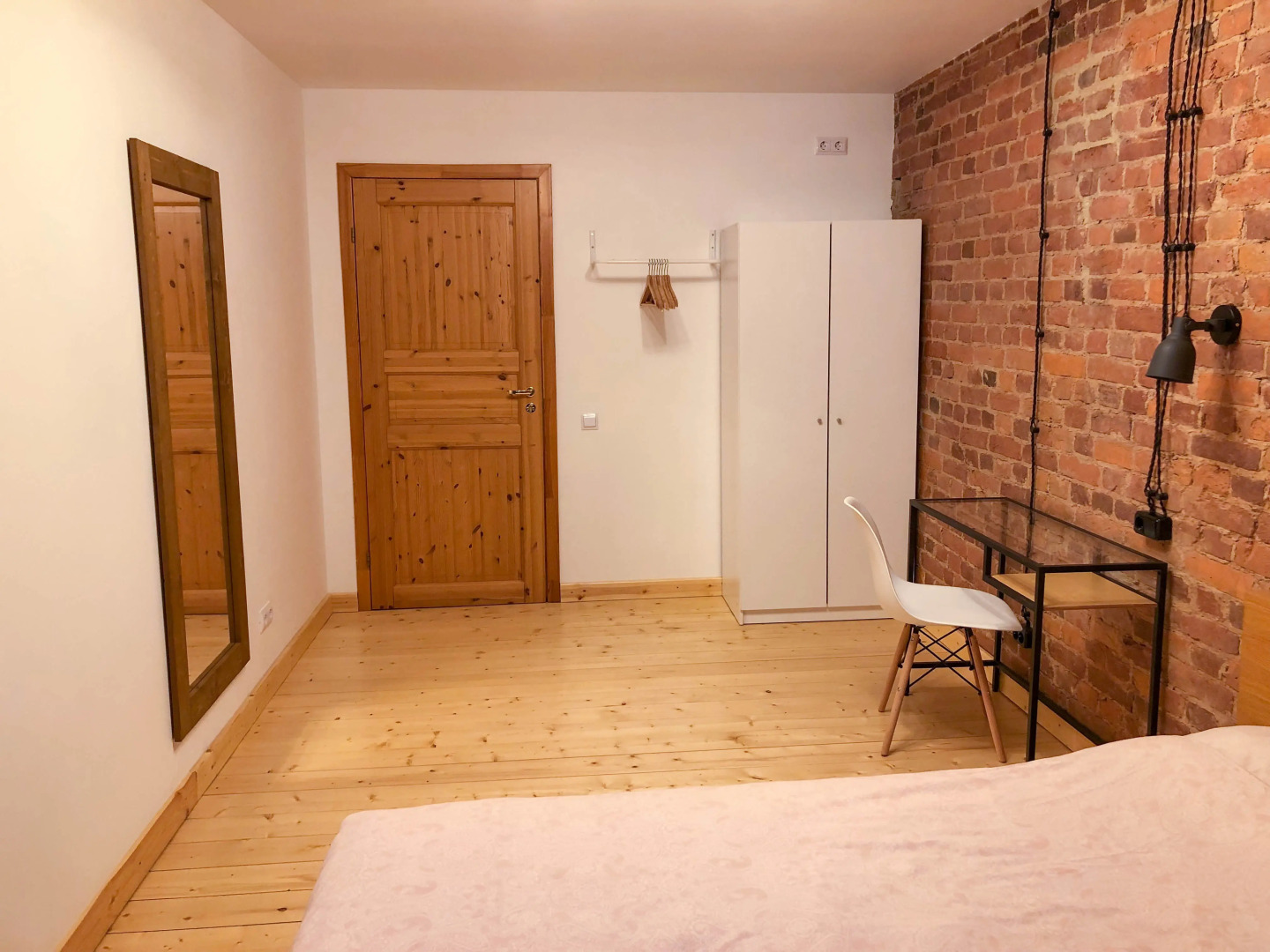 Жилое помещение Forever Young Rooms