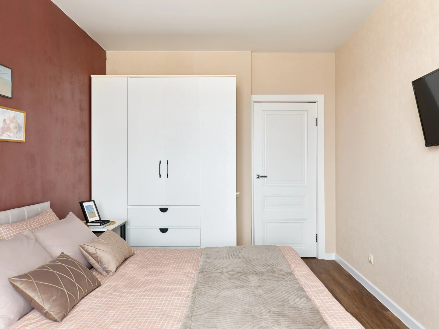 Апартаменты Бархатный Рассвет, возле Метро Горки