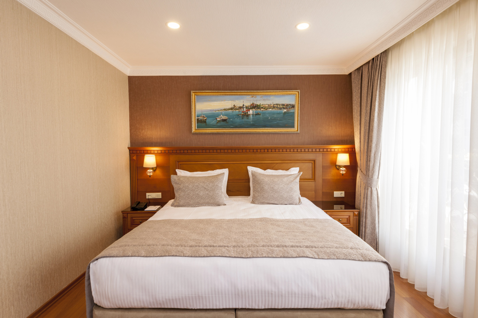 Royan Suites Boutique Hotel