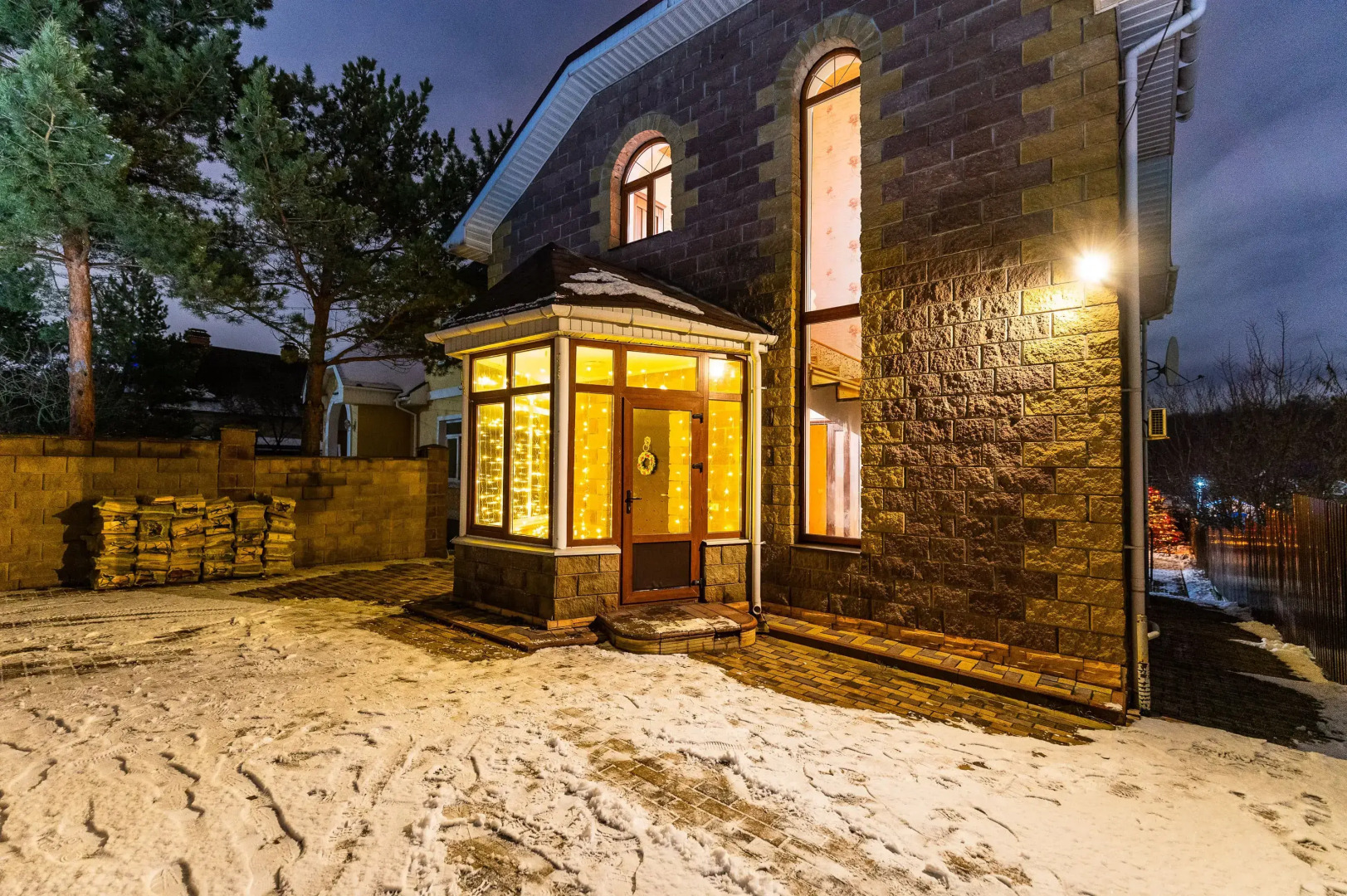 Частный Дом в Белеутово с Бассейном и Сауной