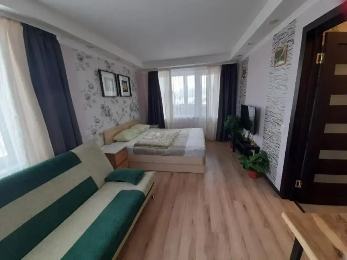 Апартаменты с 2 комнатами, вид на горы и залив (КВАРТИРА51)