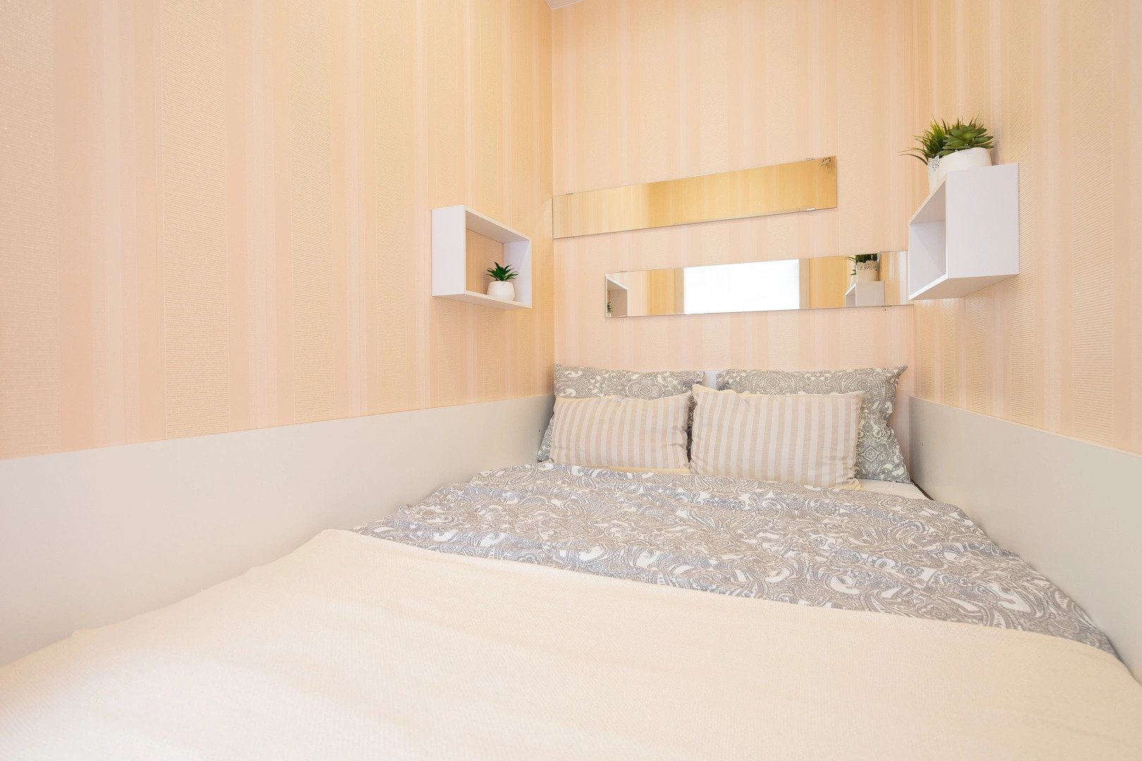 Апартаменты Аметьево Сьюит Хоум Казань  Homekazan