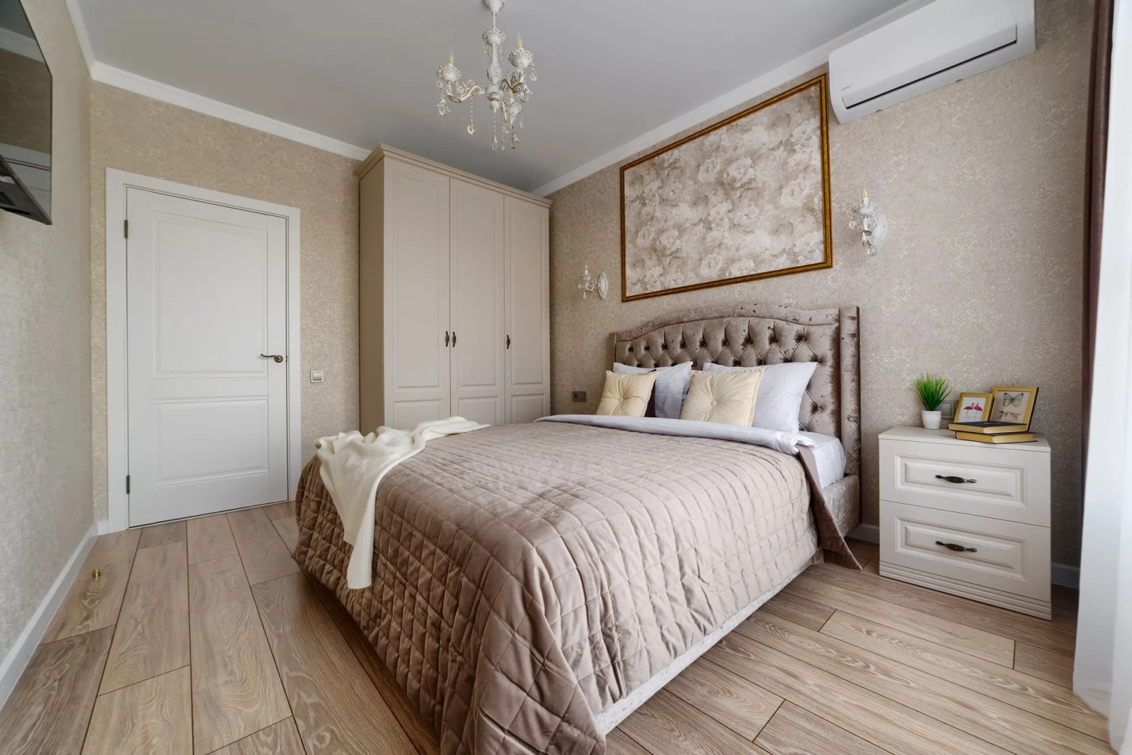 Элегантные Апартаменты ЖК Романов