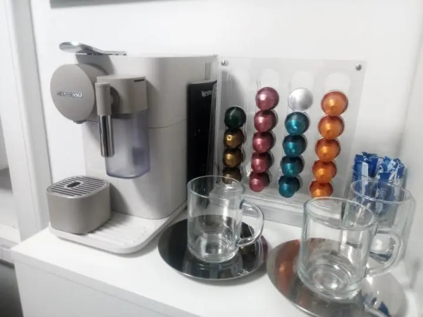 Отель Весна