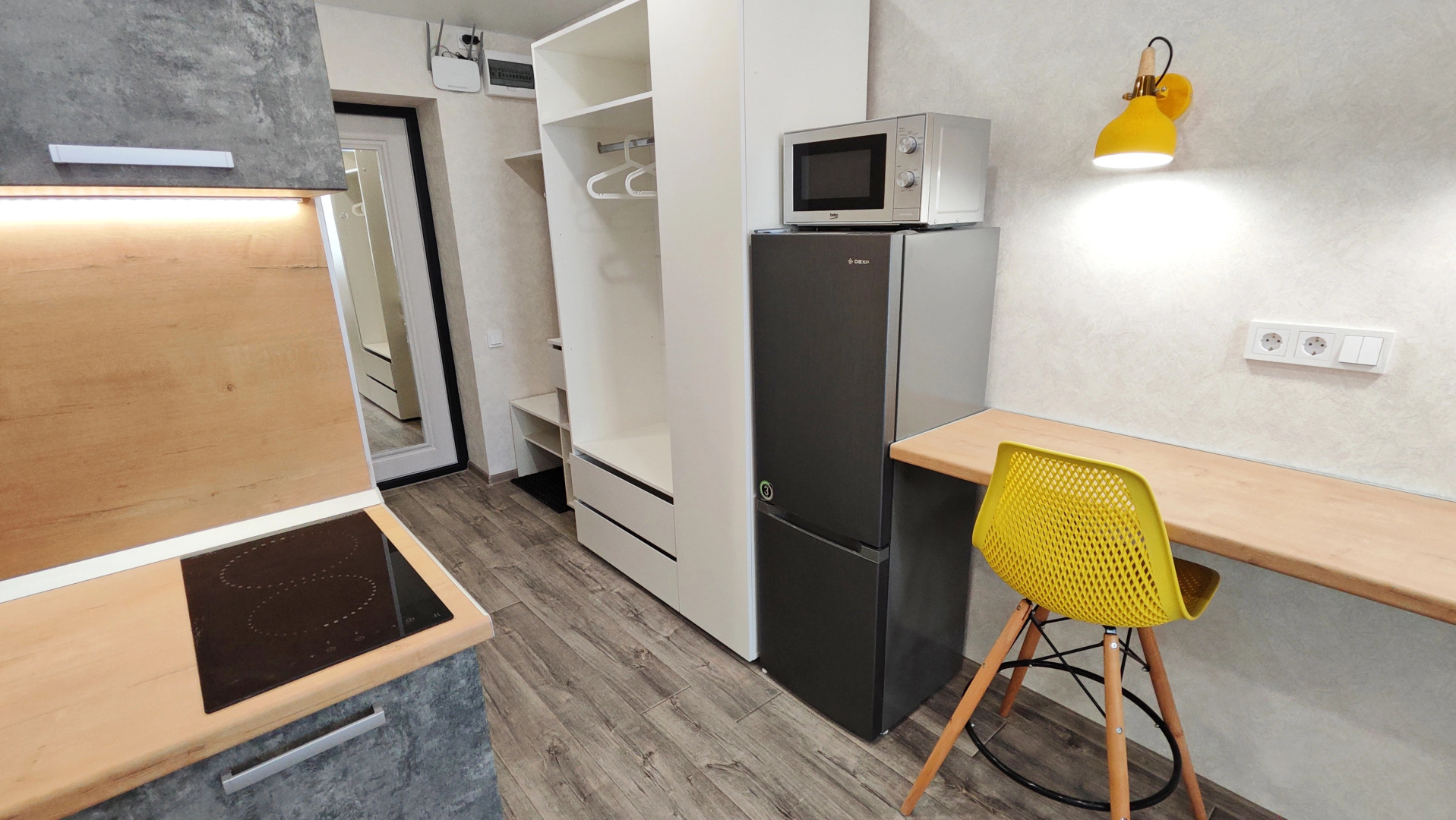 Апартаменты Жёлтая студия у метро Суконная слобода