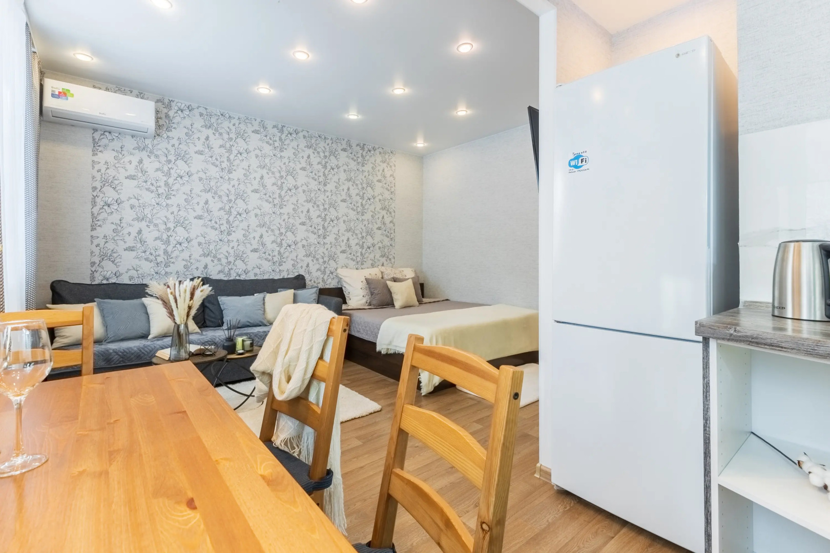 Апартаменты Comfort Home на Габдуллы Тукая 65а