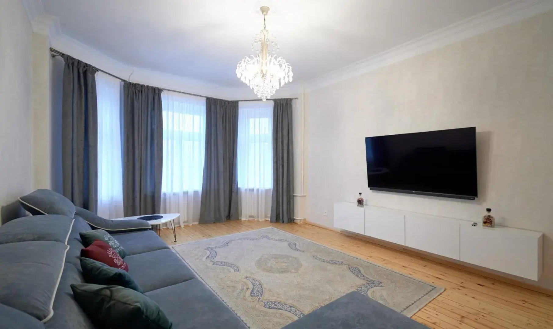 Апартаменты Apartment near train station