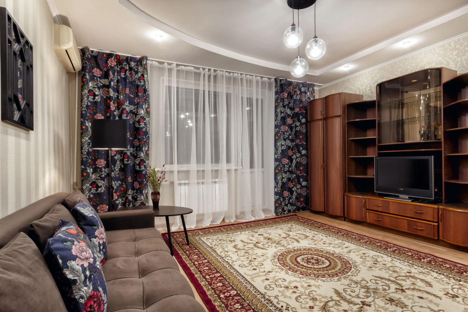 Апартаменты 01 Самый центр. Идеально для командированных и туристов.