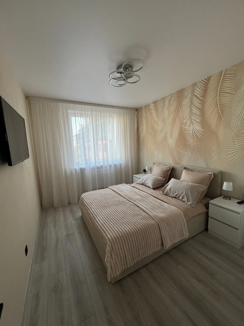 Квартира Сдается уютная двухкомнатная квартира в тихом спальном районе в новом ЖК у моря.