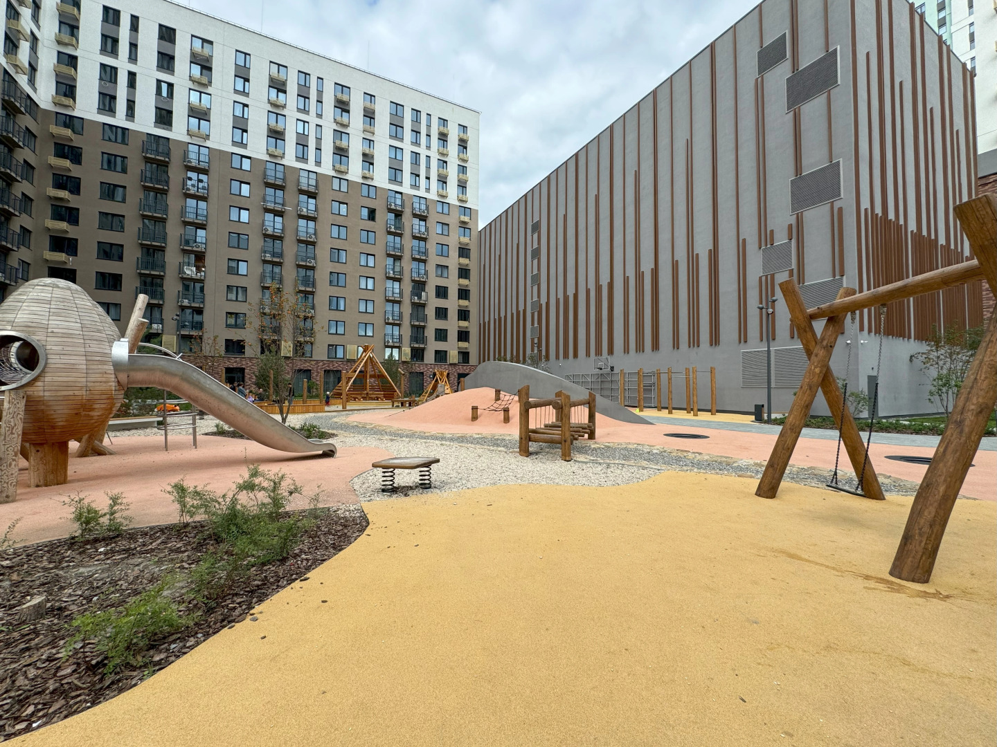 Апартаменты Четырехместная дизайнерская квартира в "Сердце Сибири"