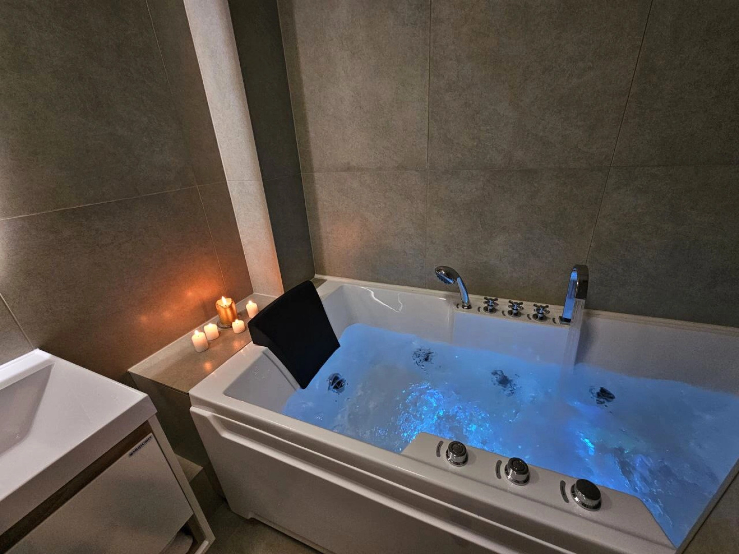 Квартира Апартаменты с Джакузи и видом на закат